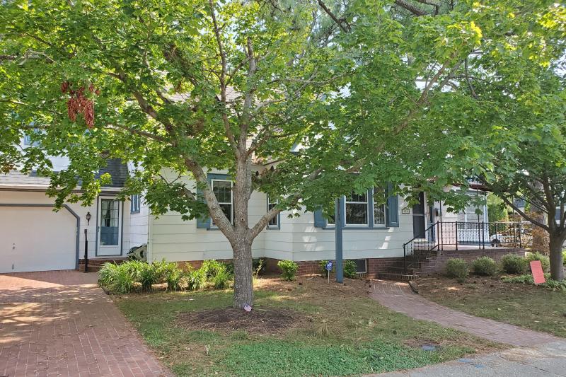 The city issued a permit Aug. 24 for a two-story, single-family dwelling and an accessory structure at 506 Bayard Ave.